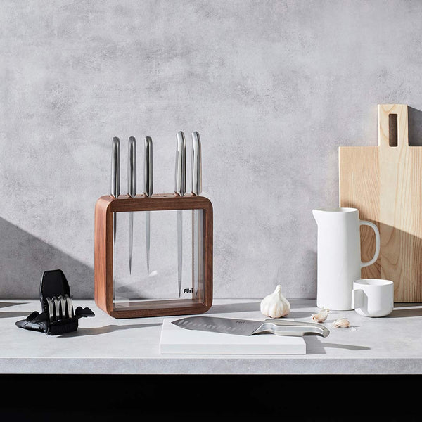 Knives & Cutting Boards