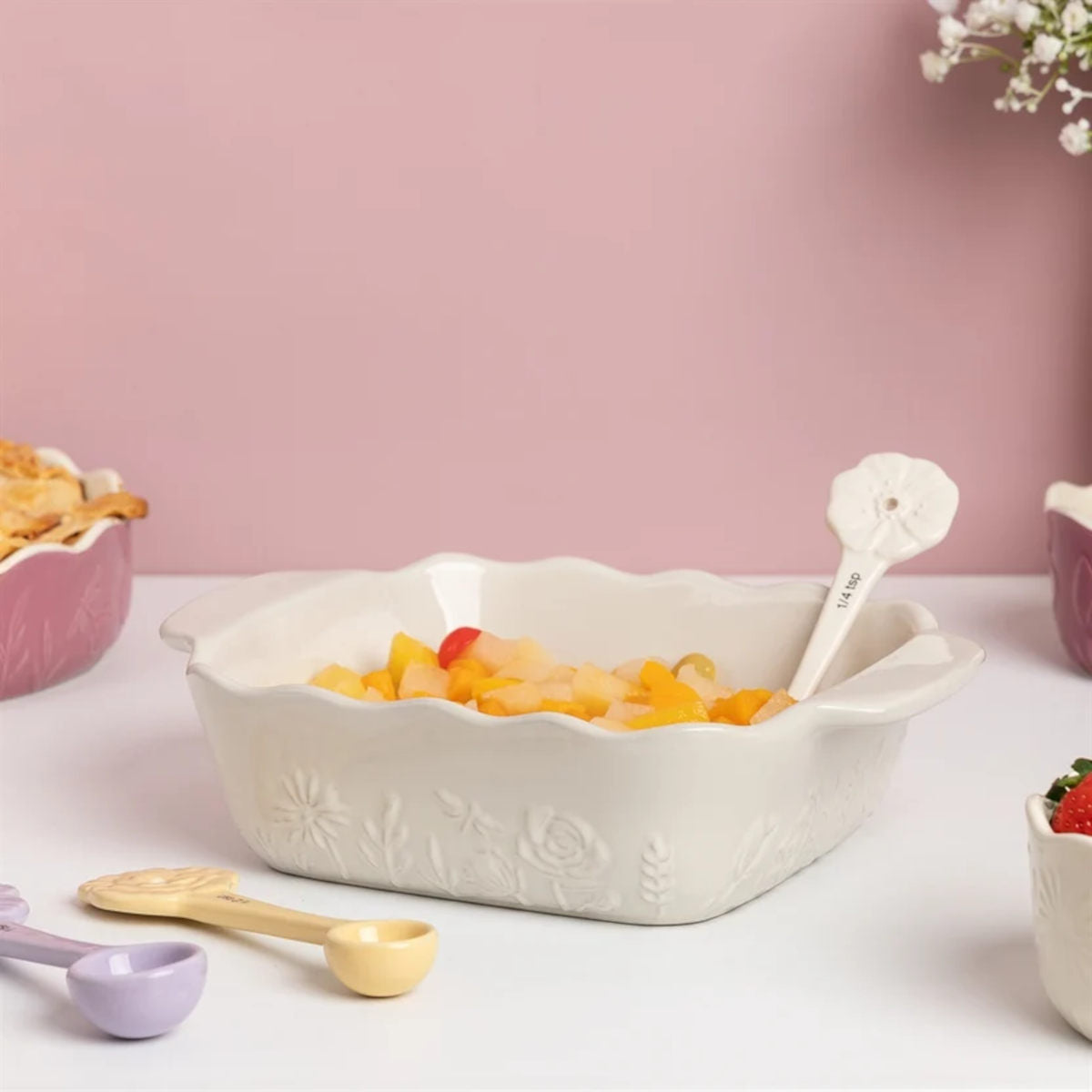 Mason Cash In The Meadow Square Oven Dish 24.5cm (1.1L) | Minimax