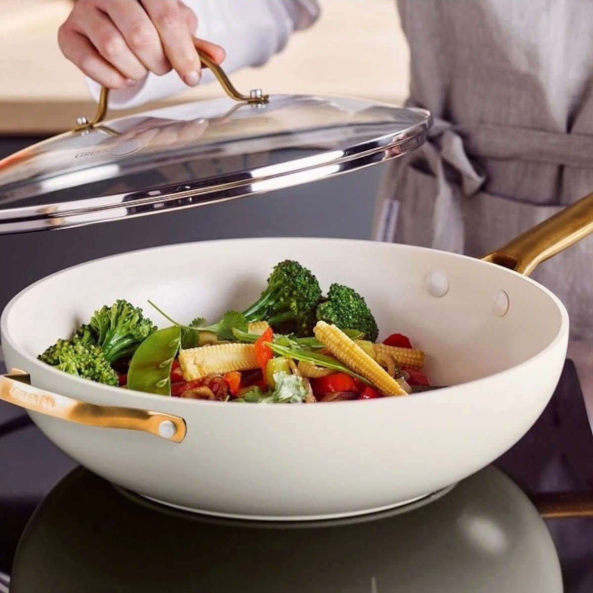 GreenPan Padova Covered Wok with Helper Handle Cream 32cm | Minimax