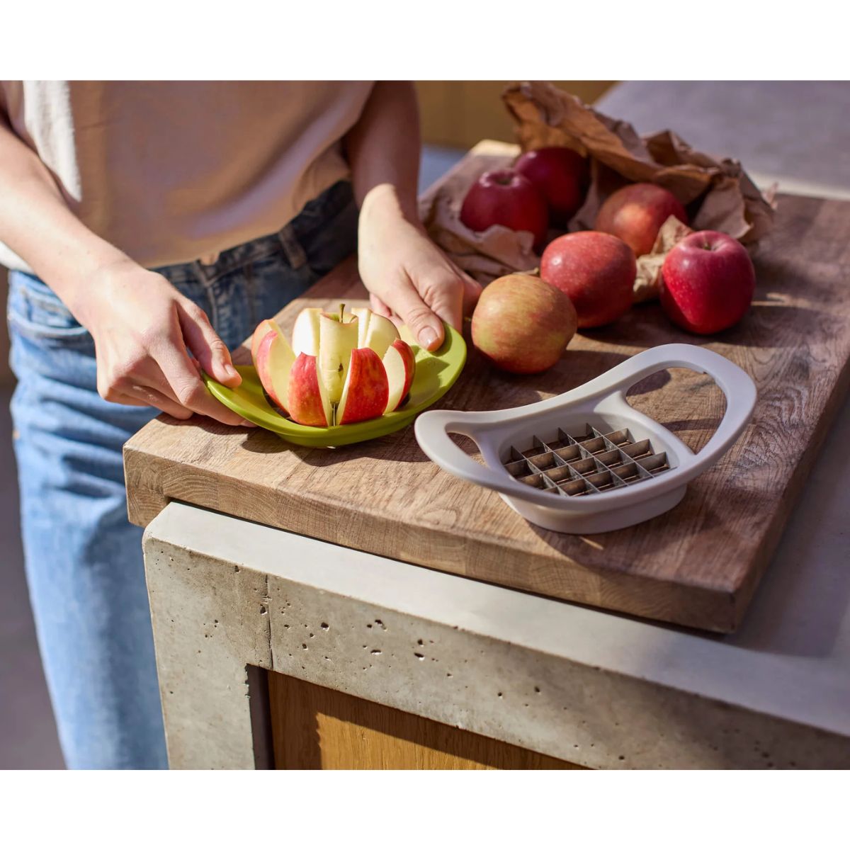 Joseph Joseph Nest™ Press 2-in-1 Corer and Chipper | Minimax