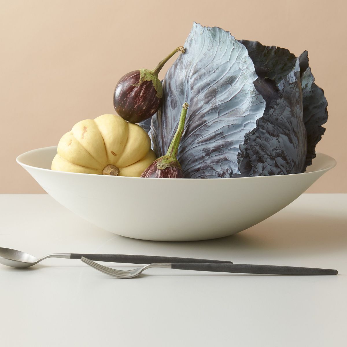 Mud Australia Nest Bowl Large Milk 38cm | Minimax - with vegetables