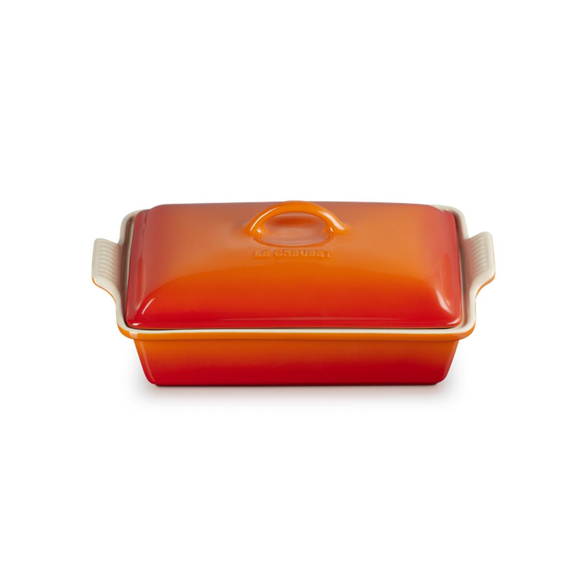 Le Creuset Orange ceramic baking dish with a lid | Minimax