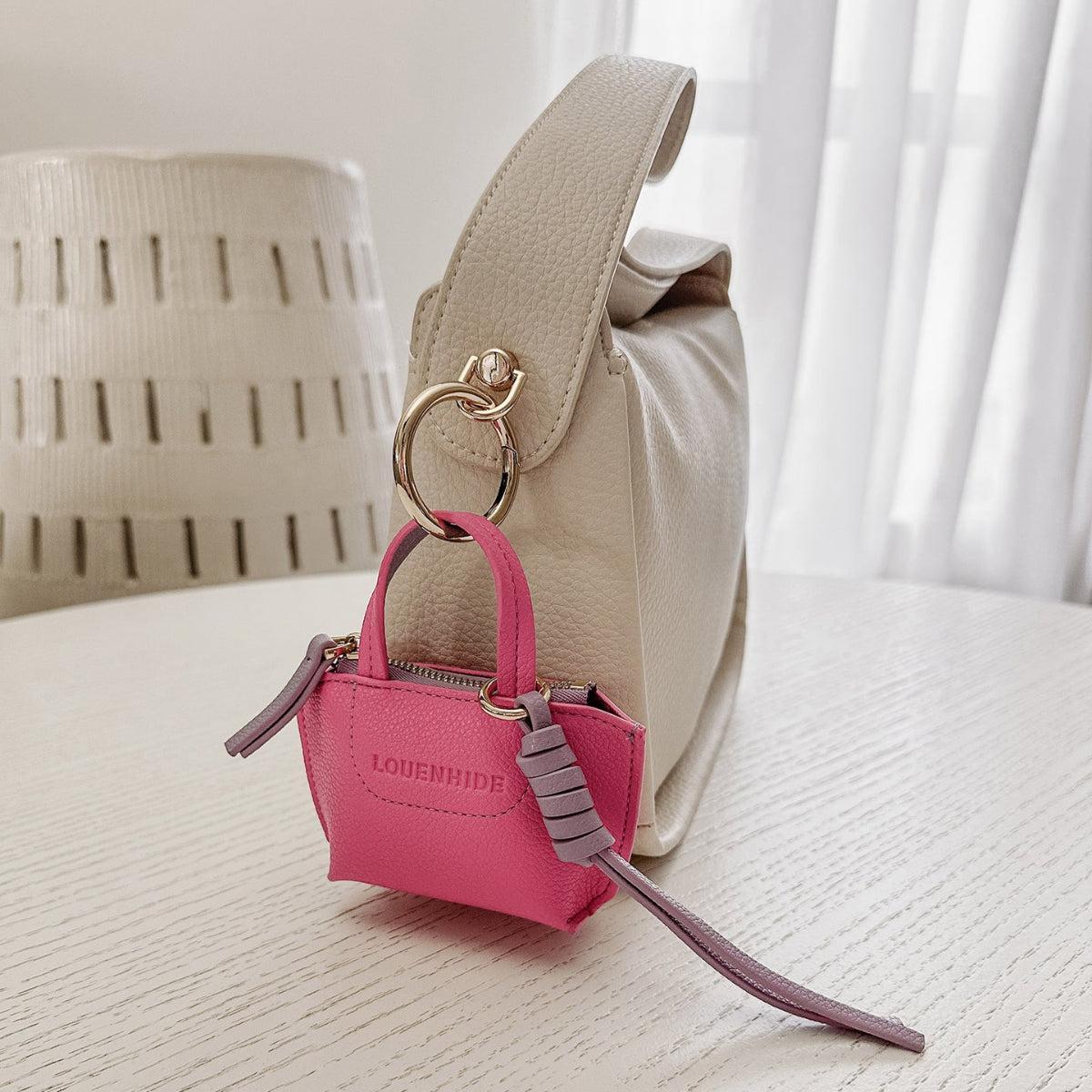 Louenhide Gina Bag Charm Hot Pink | Minimax