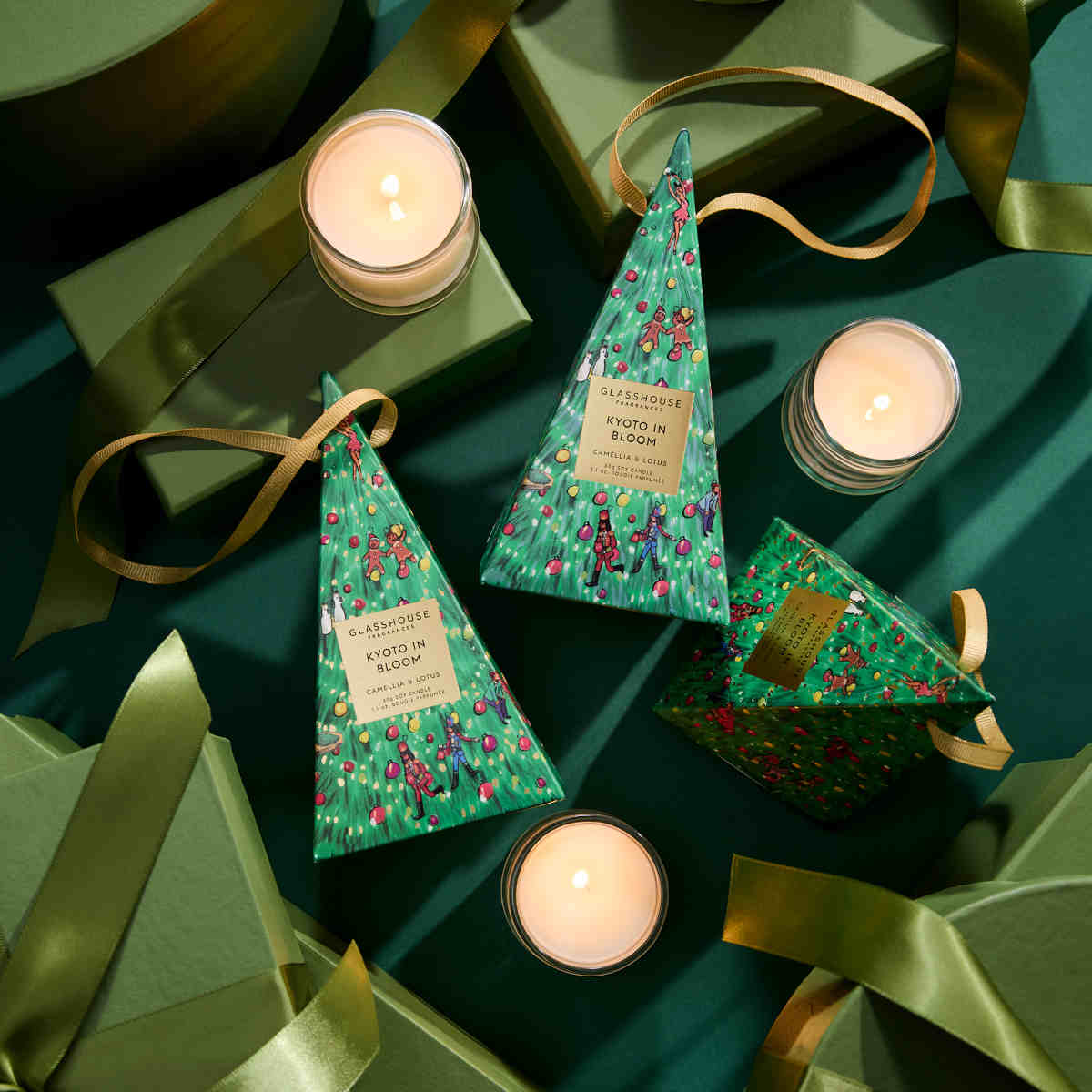 Glasshouse Fragrances Kyoto in Bloom Christmas Bauble Scented Candle 30g | Minimax