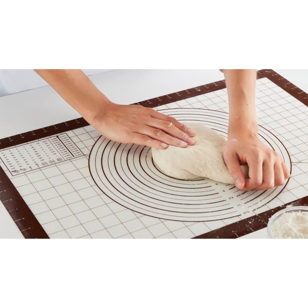 Lékué Non-Stick Pastry Mat 60x40cm | Minimax