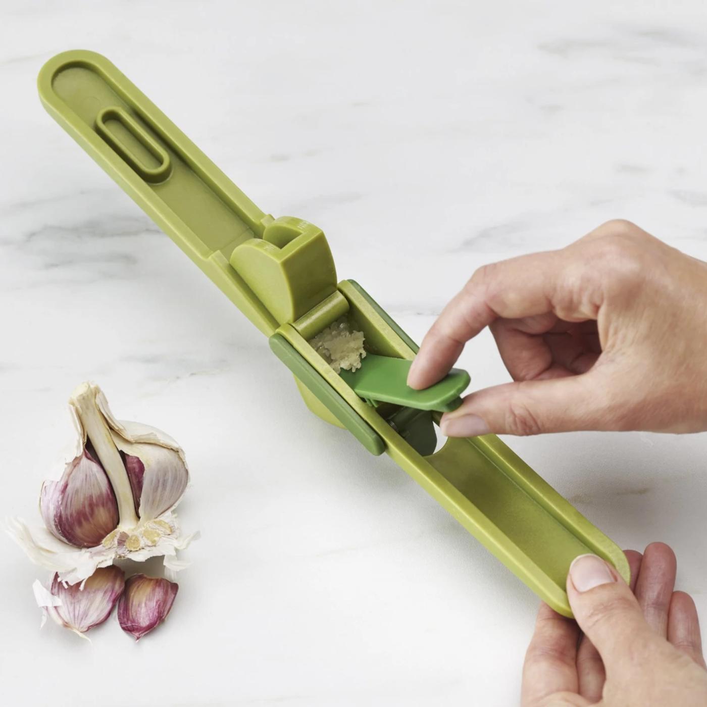 Joseph Joseph Fresh Force Garlic Press | Minimax