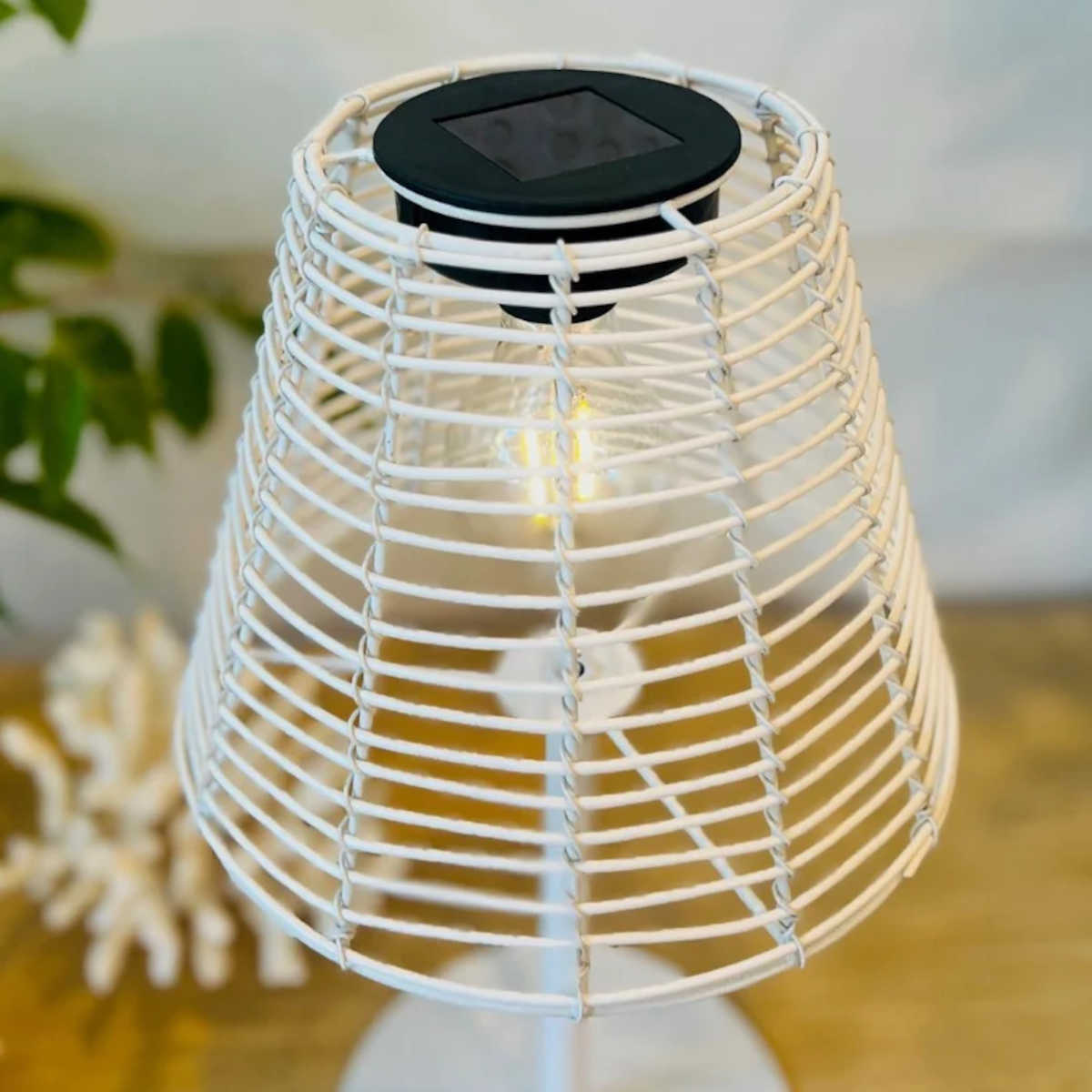 Cali Solar Table Lamp White 63 x 43 x 20cm | Minimax