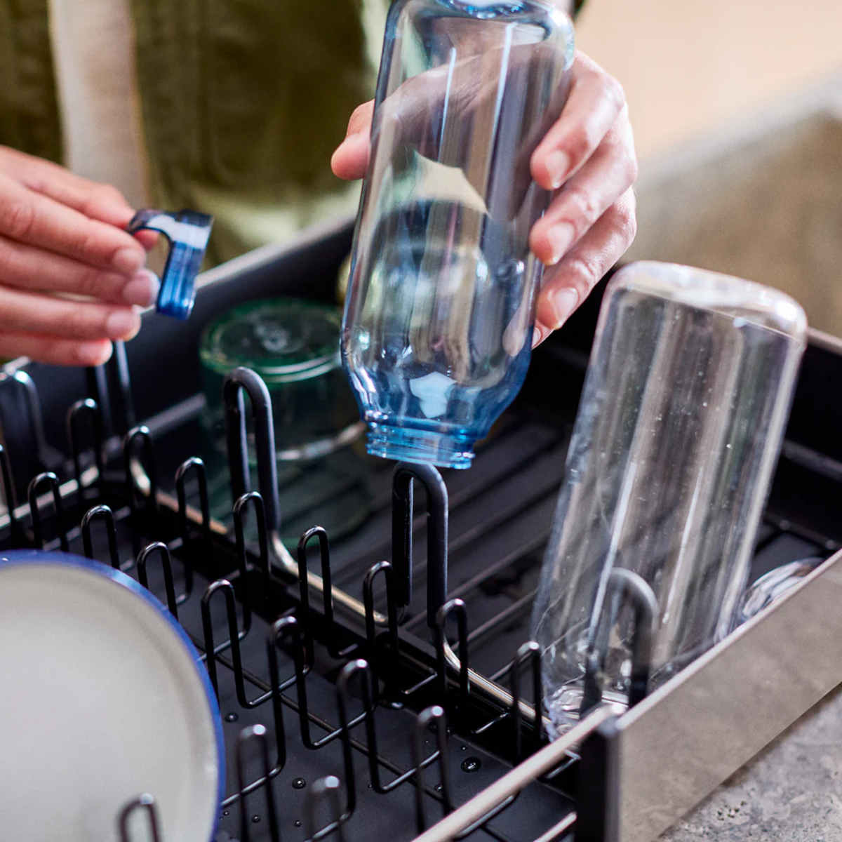 Joseph Joseph Extend™ Steel Plus Expandable Black Dish Drainer with Wine Glass Rack | Minimax