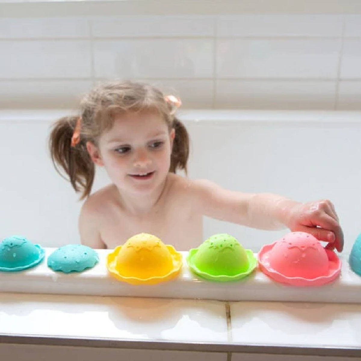 Tiger Tribe Stack & Pour Bath Egg Eco | Minimax