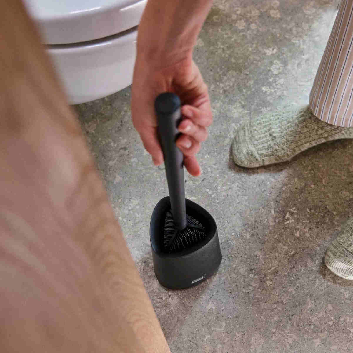 Joseph Joseph 360 Lite Matt Black Toilet Brush | Minimax