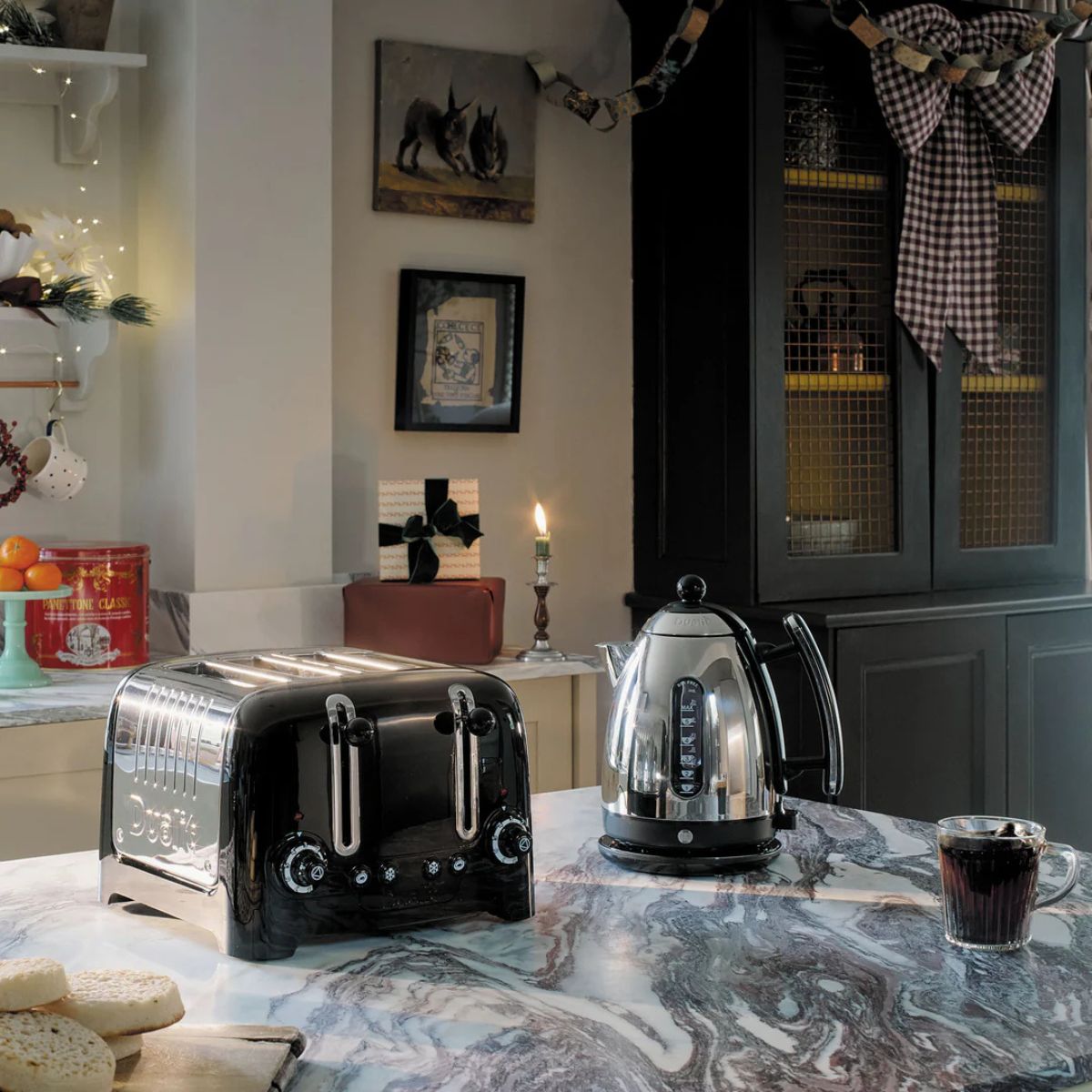 Dualit Lite Jug Kettle Black 1.5L | Minimax - in a table