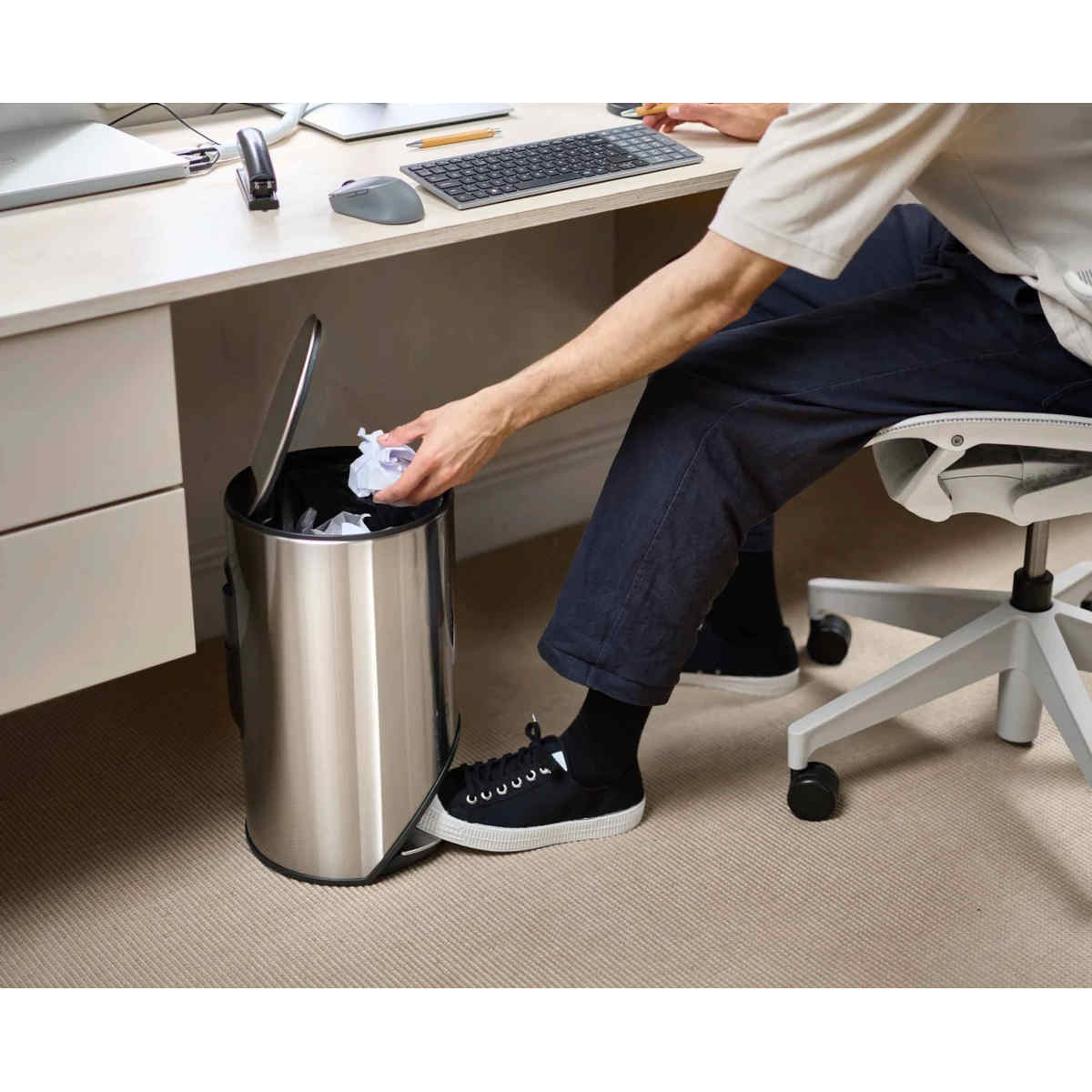 Joseph Joseph Arc™ Easy-push Stainless Steel Pedal Bin 10L | Minimax