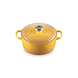 Le Creuset Cast Iron Round Casserole with Signature Knob 24cm (4.2L) | Minimax