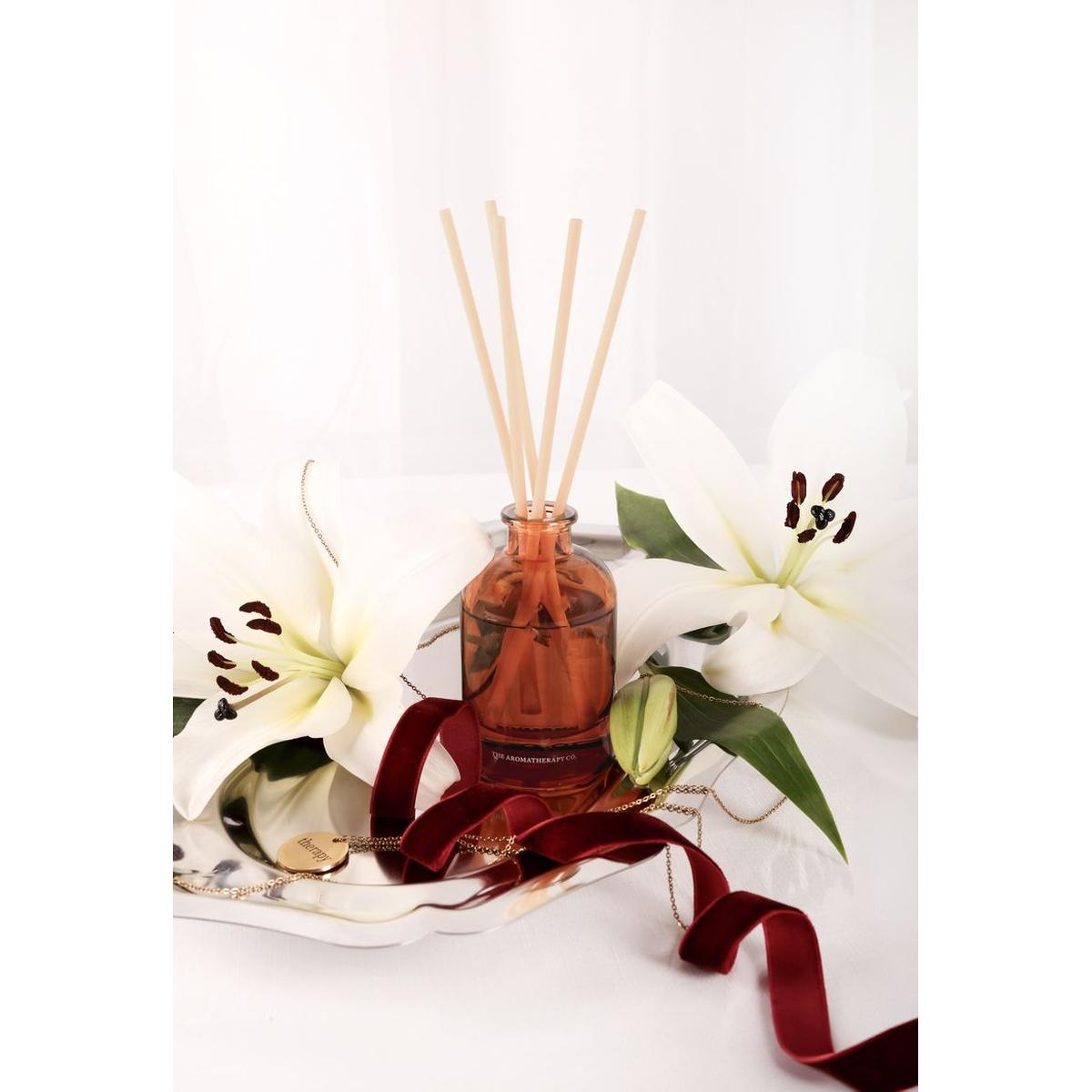 The Aromatherapy Co. White Lily & Holly Diffuser 100ml – Limited Edition Christmas fragrance