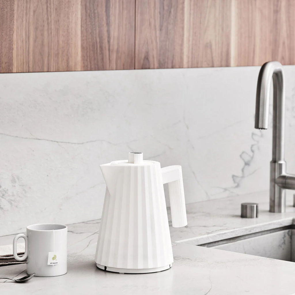 Alessi Plissé Kettle 1L White | Minimax