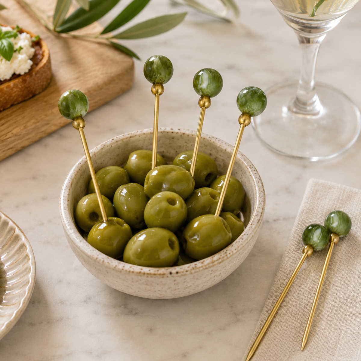 Assemble Amalia Stainless Steel Resin Pick Olive/Gold 11cm (Set of 4) | Minimax