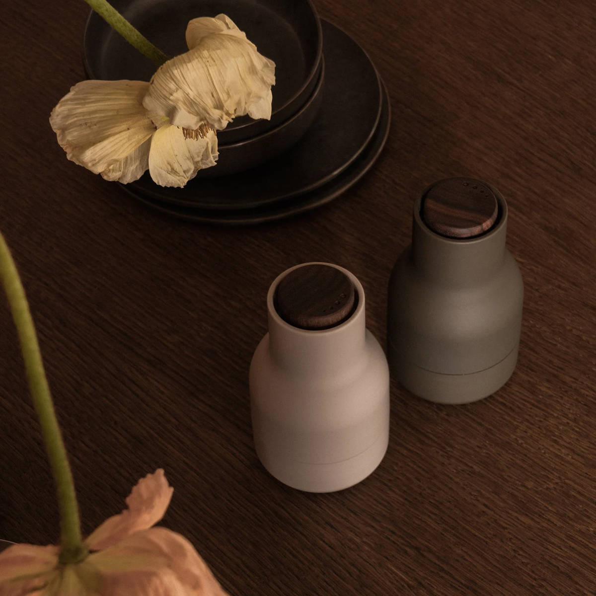 Audo Bottle Grinder Green & Beige with Walnut Lid Small | Minimax