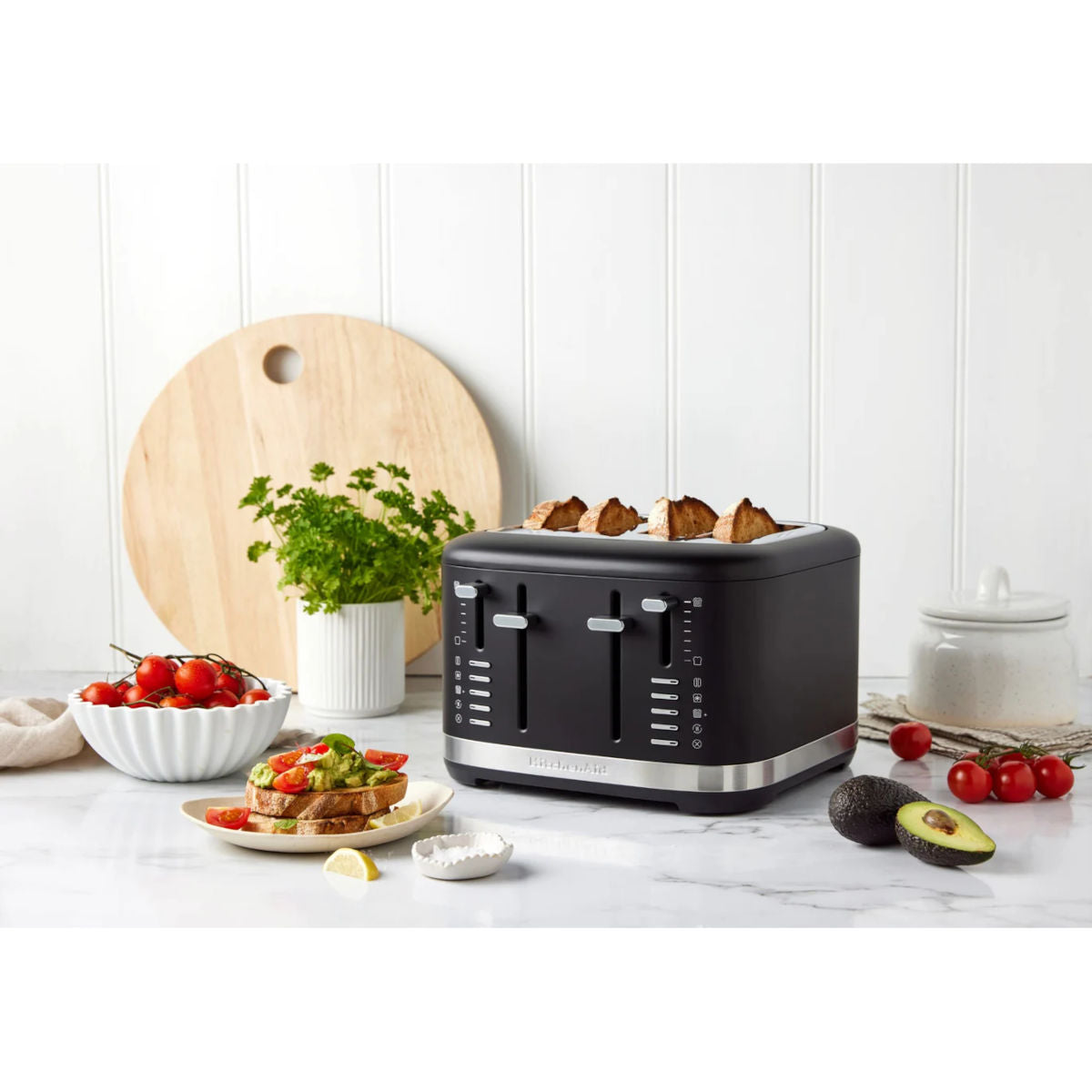 KitchenAid KMT4109 4 Slice Toaster Matte Black | Minimax