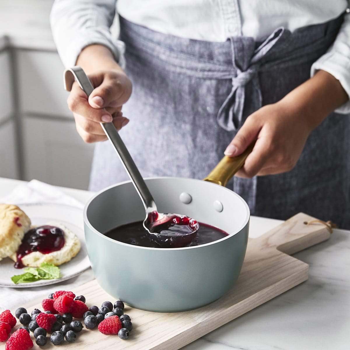 Greenpan Padova Saucepan with Lid Smokey Sky Blue 18cm (2L) | Minimax