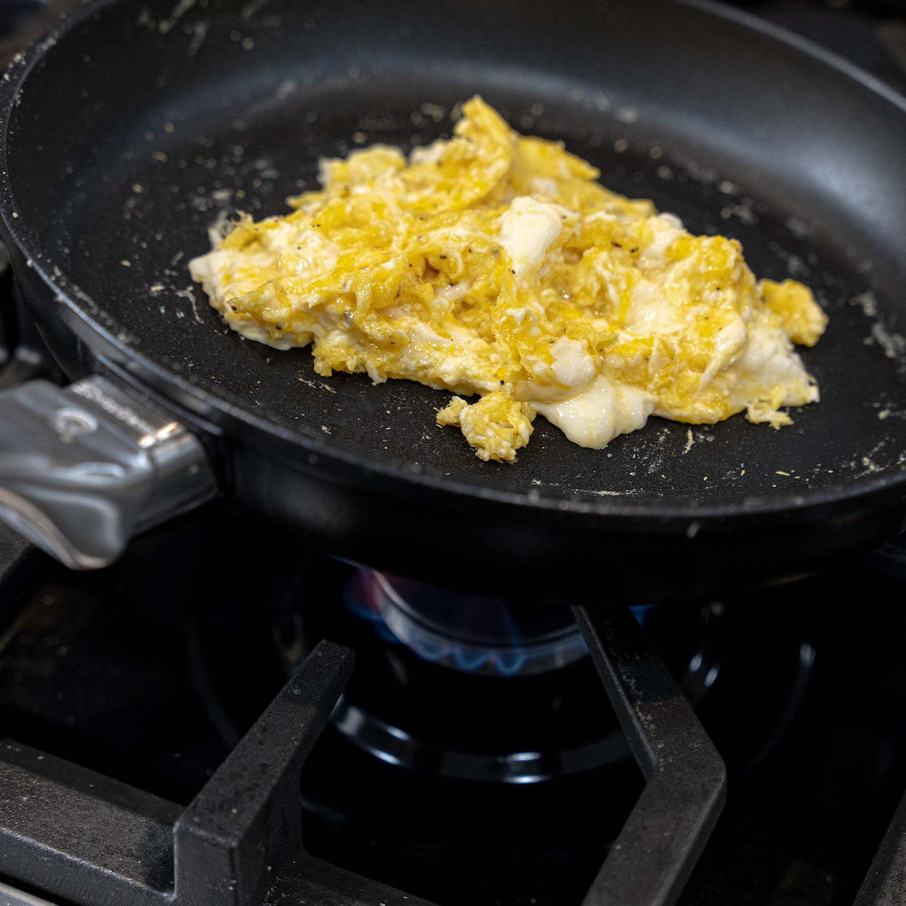 Swiss Diamond CXD Induction Frypan 24cm | Minimax - with omelet