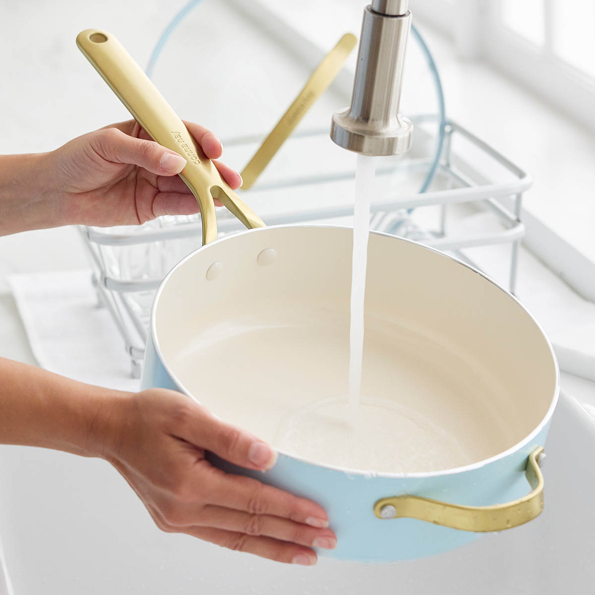 Donna Hay by GreenPan Ceramic Non-Stick Sauté Pan with Lid, 26CM/4.2L