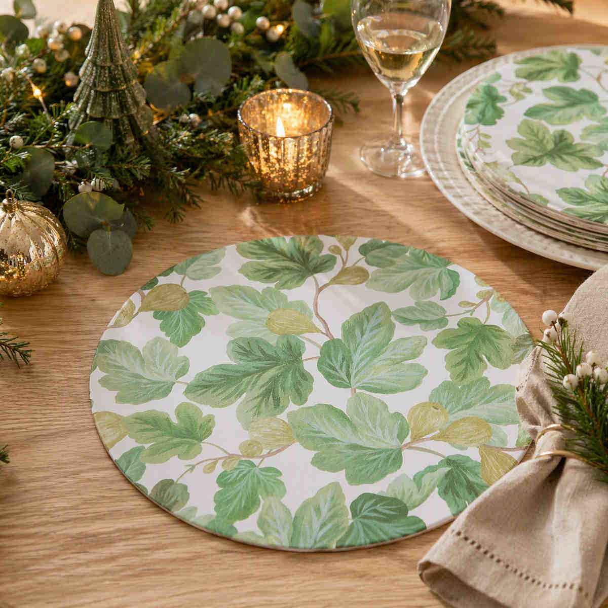 Madras Link Fig Round Placemat Green (Set of 4)