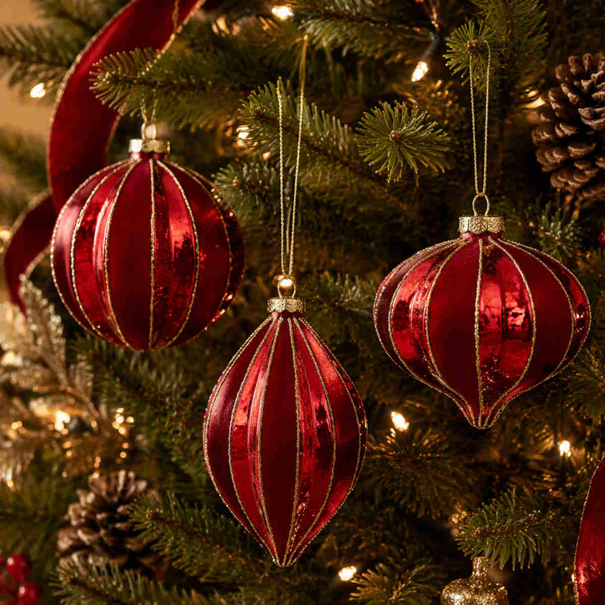 Gala Festive Bauble Glass Red 3 Assorted 8cm (Price per item) | Minimax
