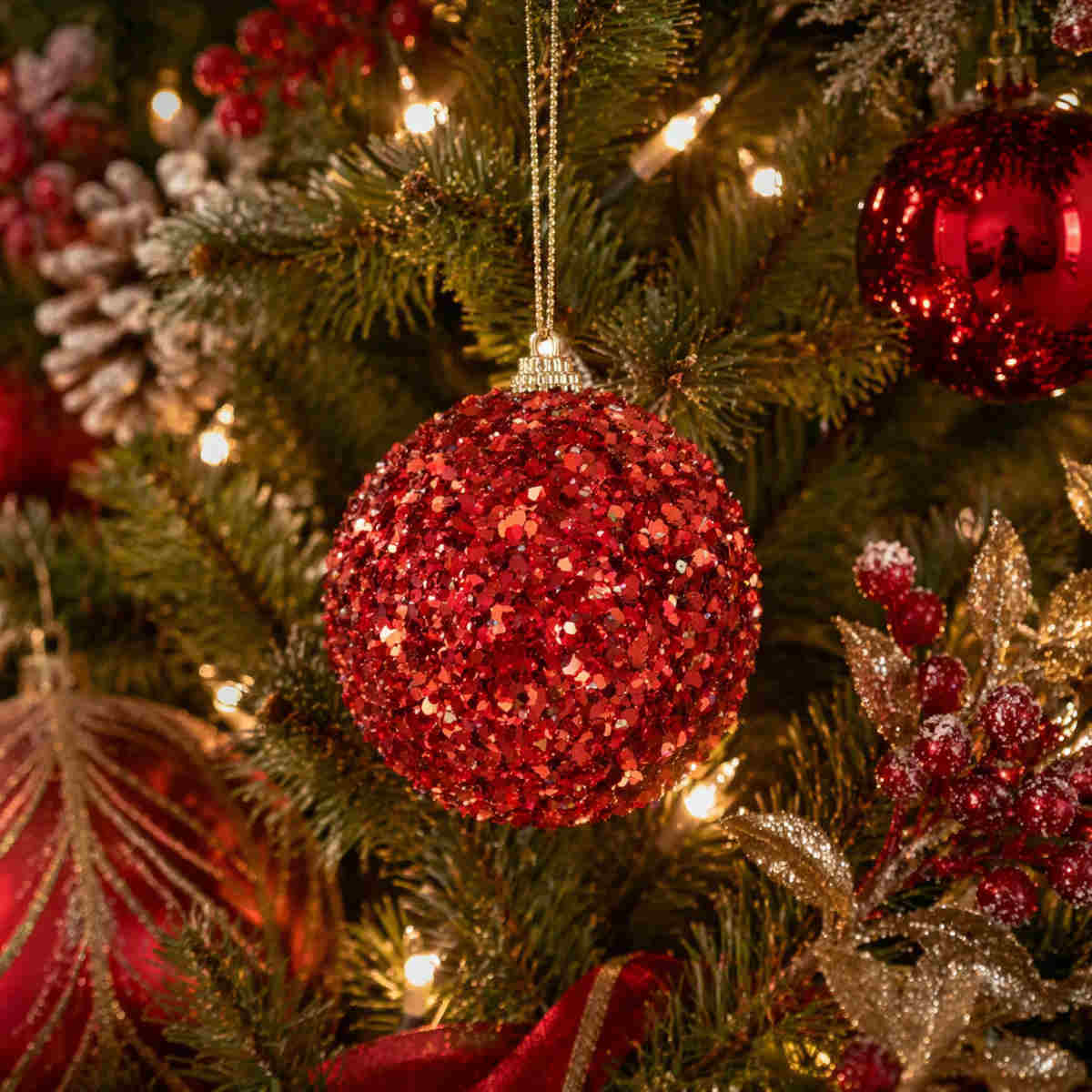 Gala Encrusted Bauble Foam Red 10cm | Minimax