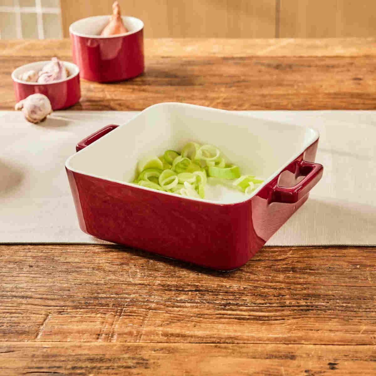 Maxwell & Williams Epicurious Square Baker Bordeaux Gift Boxed 19cm | Minimax