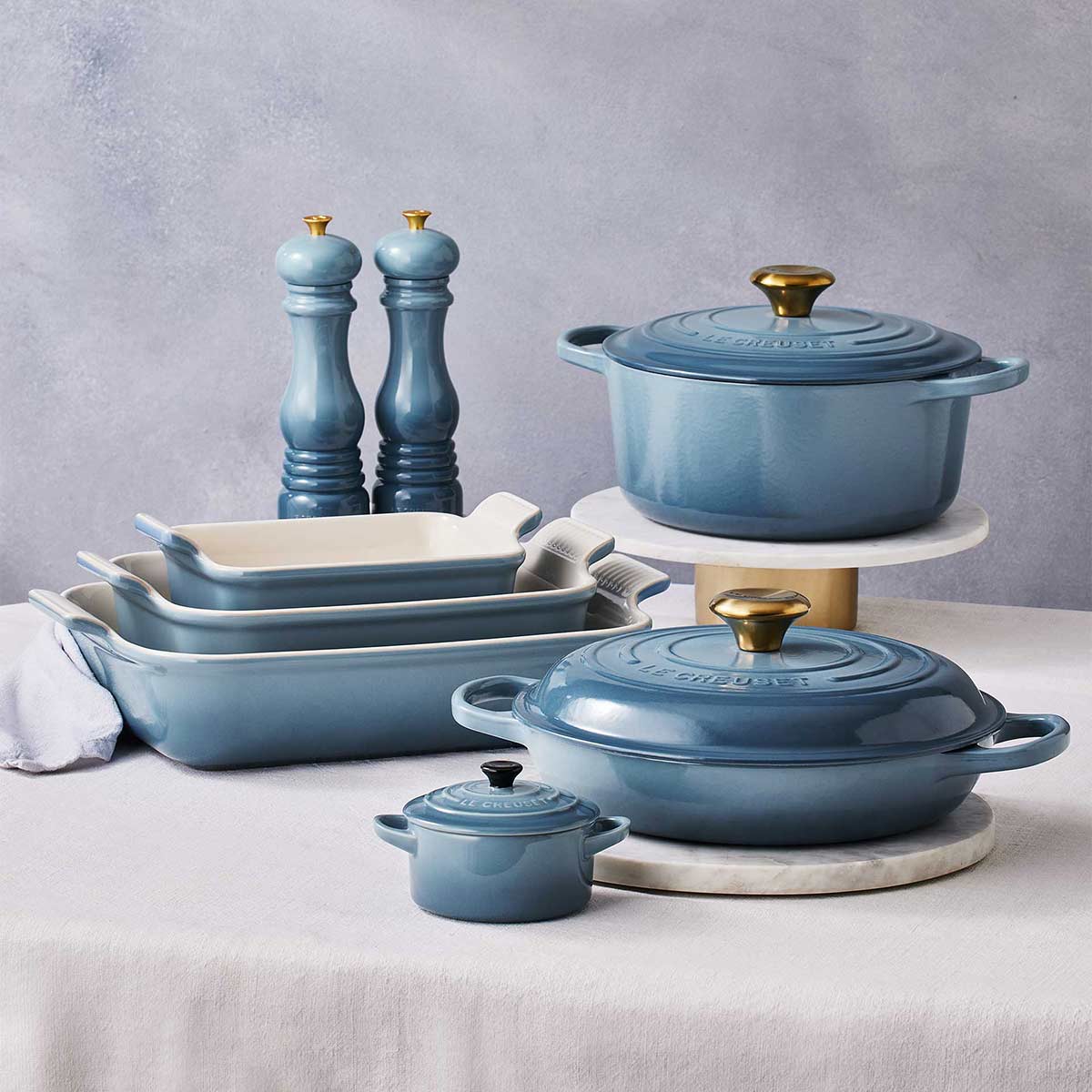 Le Creuset Salt Mill Chambray 21cm | Minimax