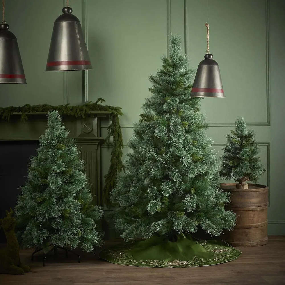La Dolce Vita Emerald Pine Tree & Bag 120cm – full green festive tree with included carry bag