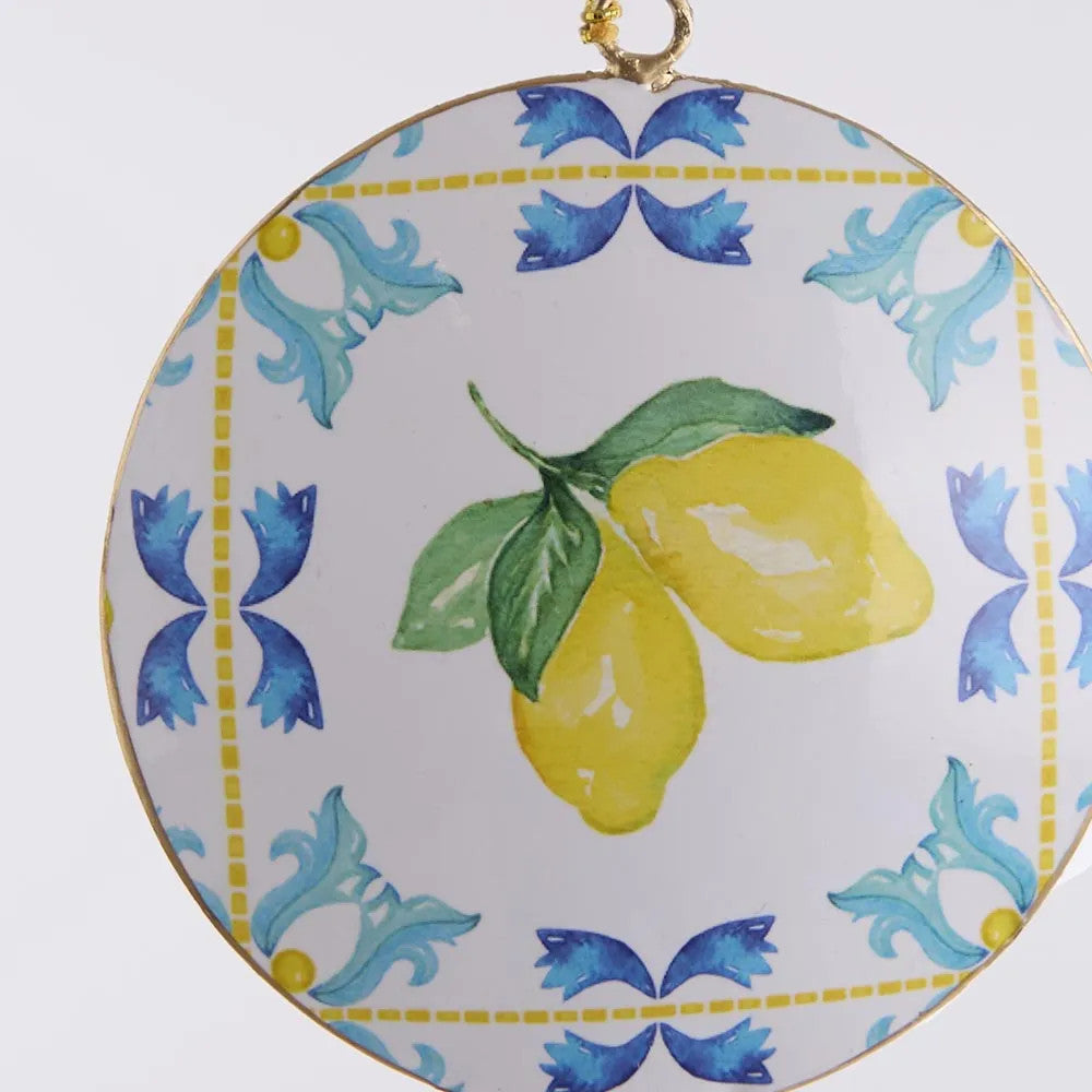 La Dolce Vita Lemon Enamel Hanging Decoration – Mediterranean-style hanging disc with lemons and floral pattern, 11cm