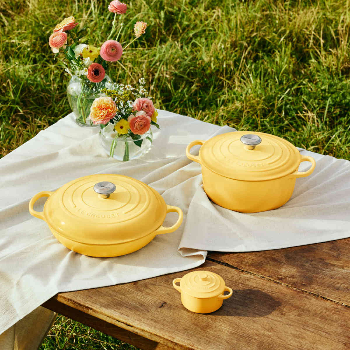 Le Creuset Signature Round Casserole Camomile 26cm | Minimax