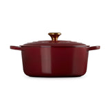 Le Creuset Signature Round Casserole Garnet 28cm (6.7L) | Minimax