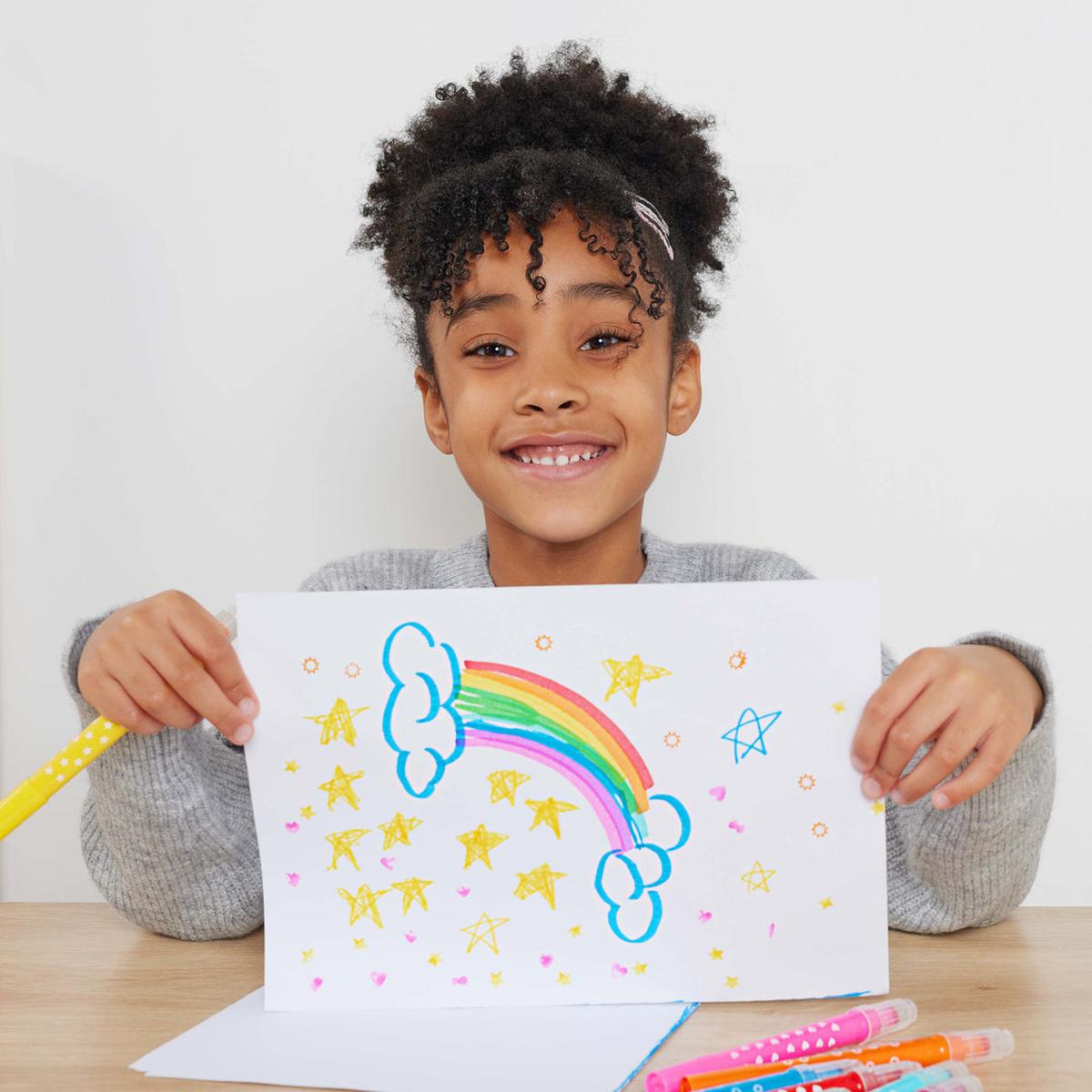 Tiger Tribe Scented Markers Pack of 8 | Minimax - with a girl and her drawing