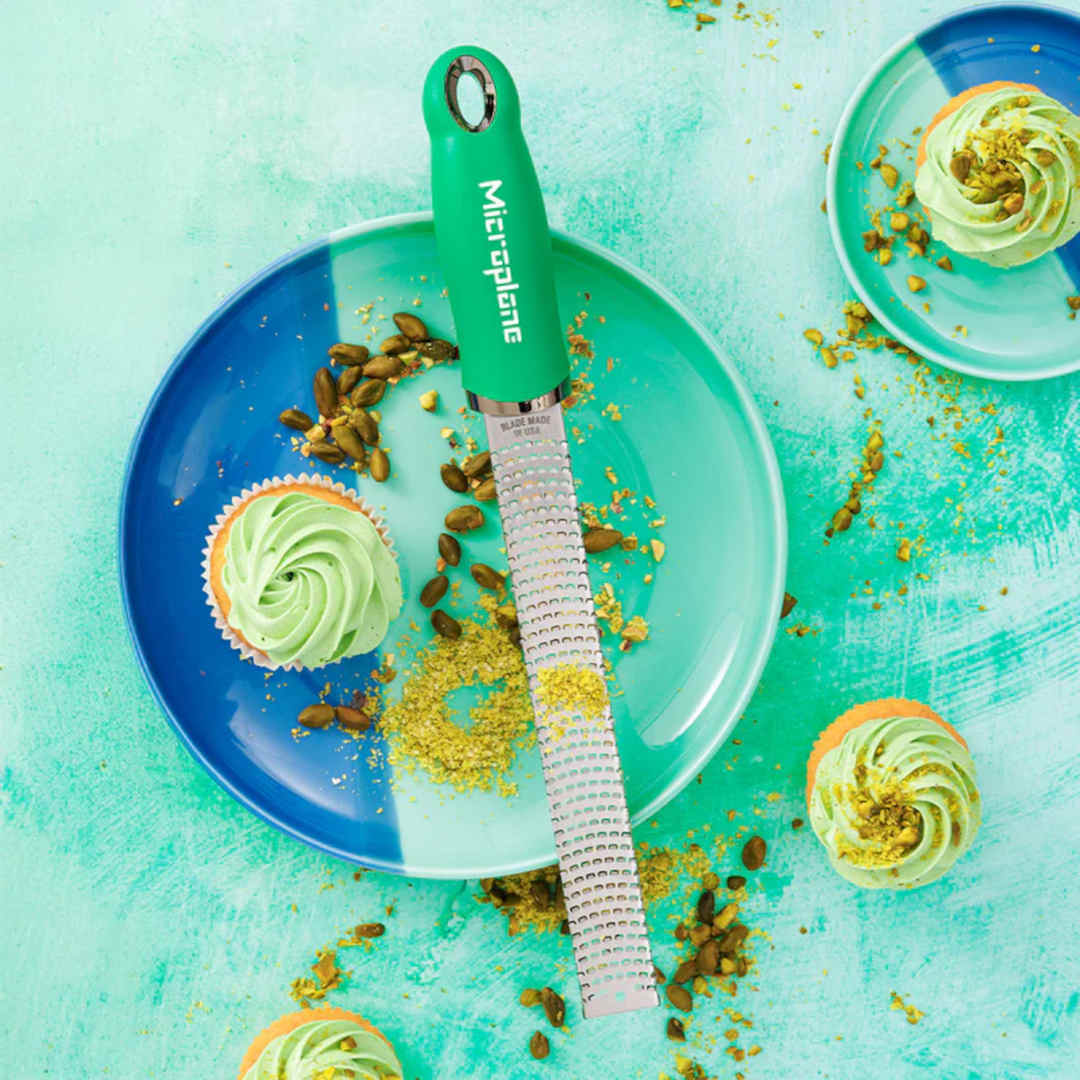 Microplane Premium Zester Basil Green, fine blade zester with green handle and stainless steel grating surface