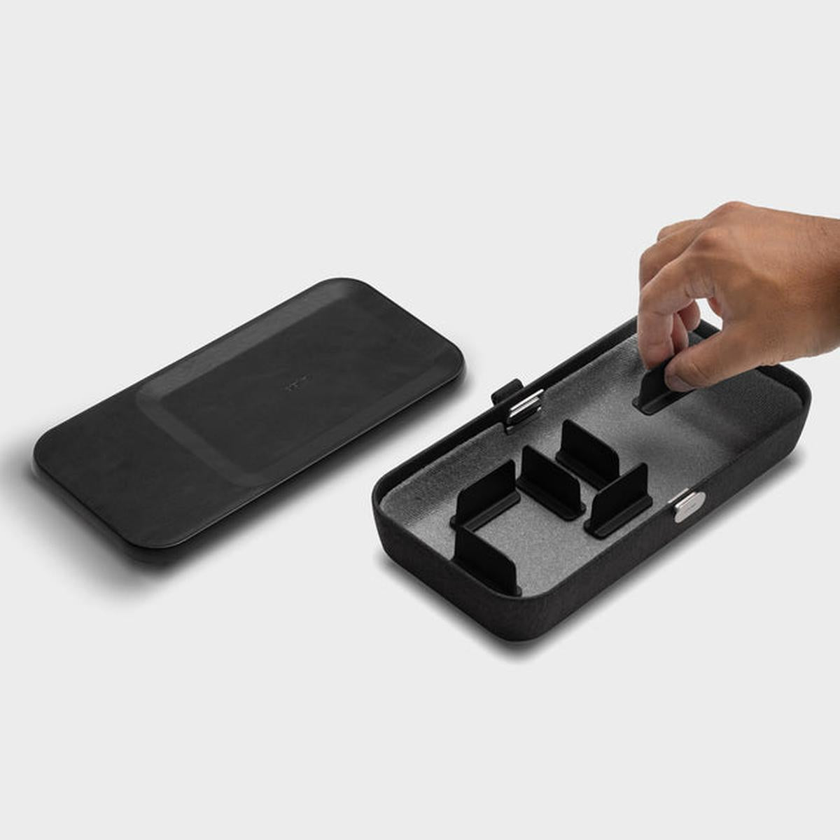 Orbitkey Nest V2 Black | Minimax - inside view