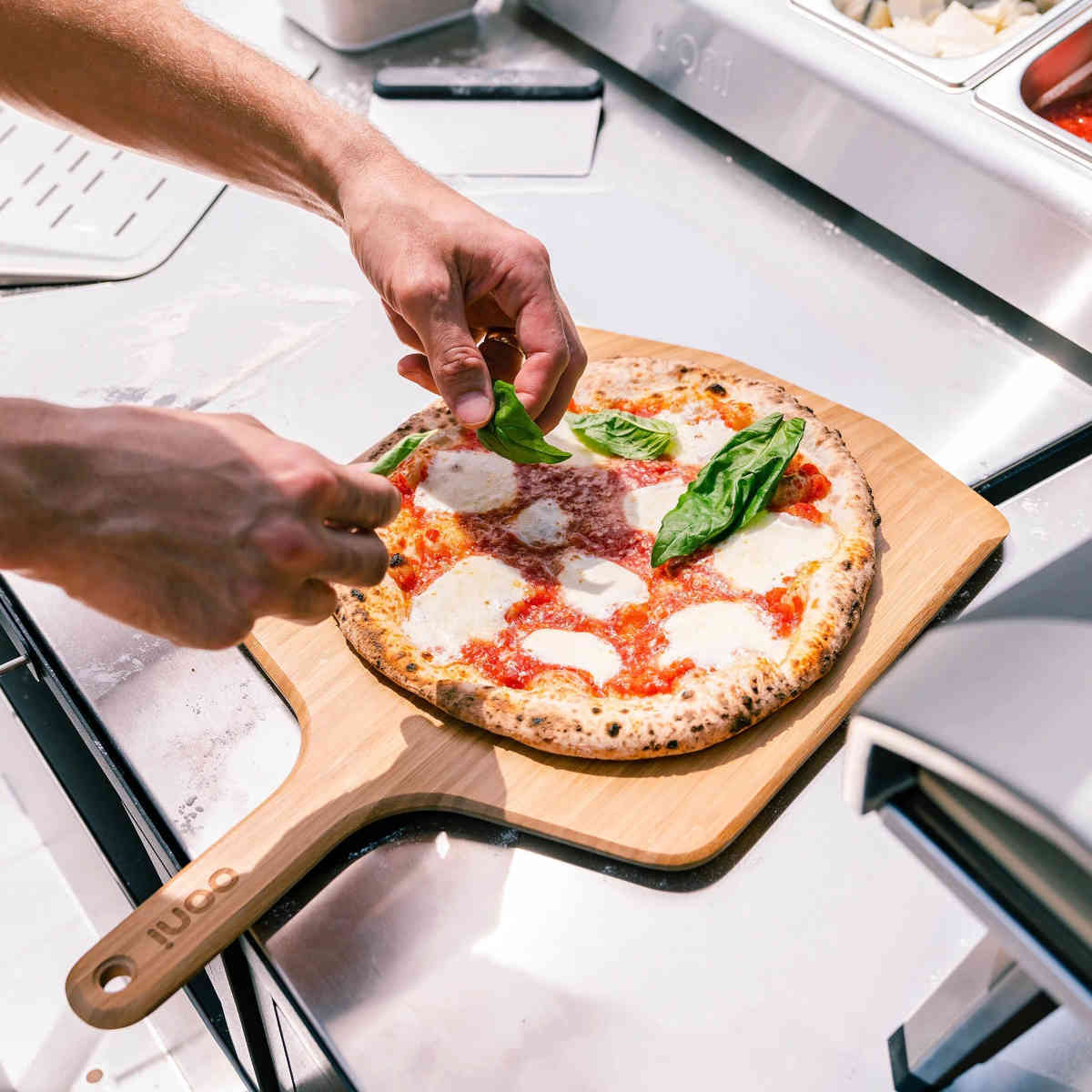 Ooni Bamboo Pizza Peel & Serving Board 30cm | Minimax
