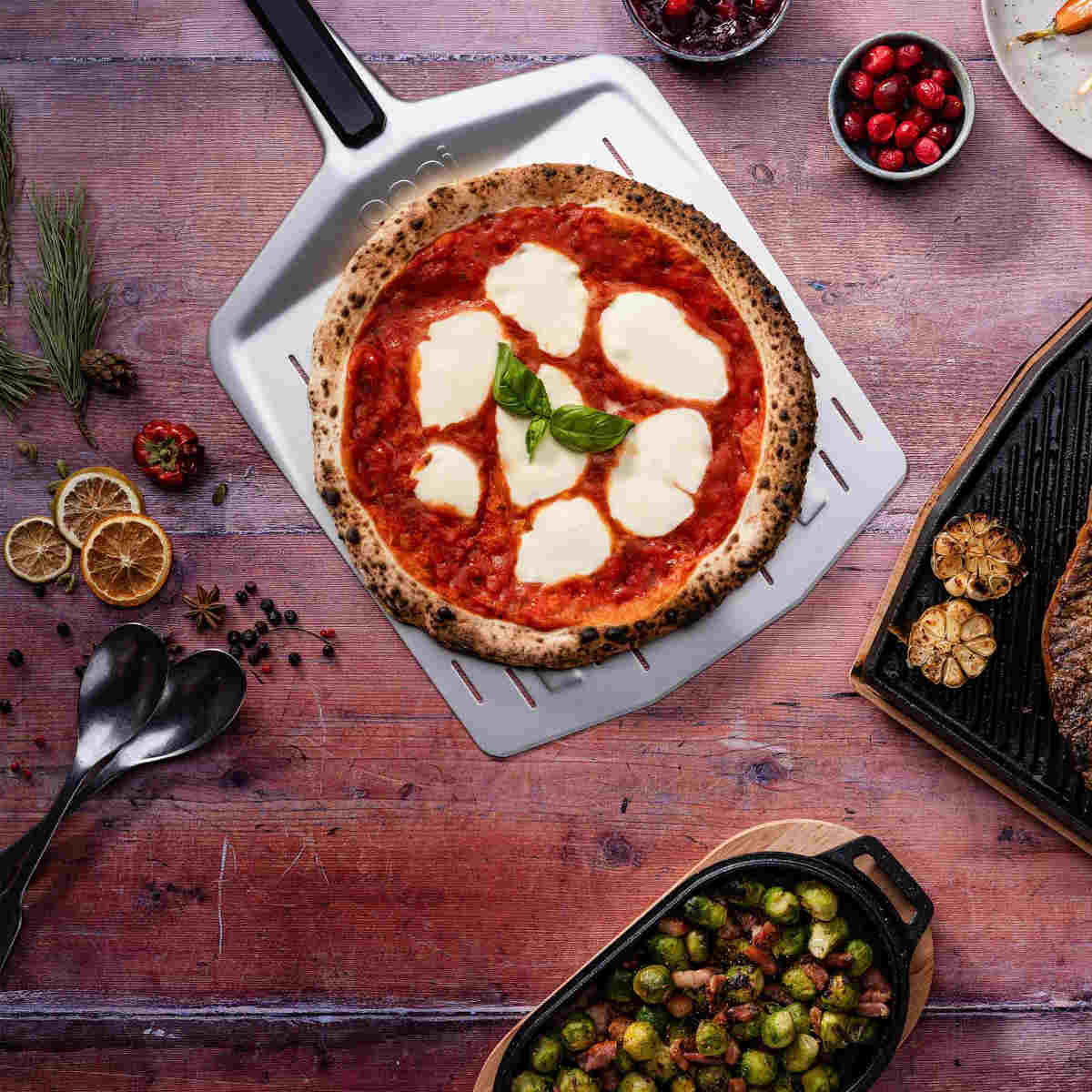Ooni Perforated Pizza Peel 30cm | Minimax