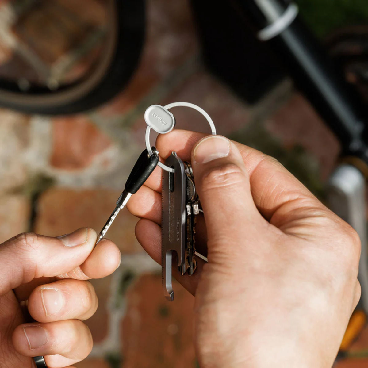 Orbitkey Ring V2 Silver | Minimax