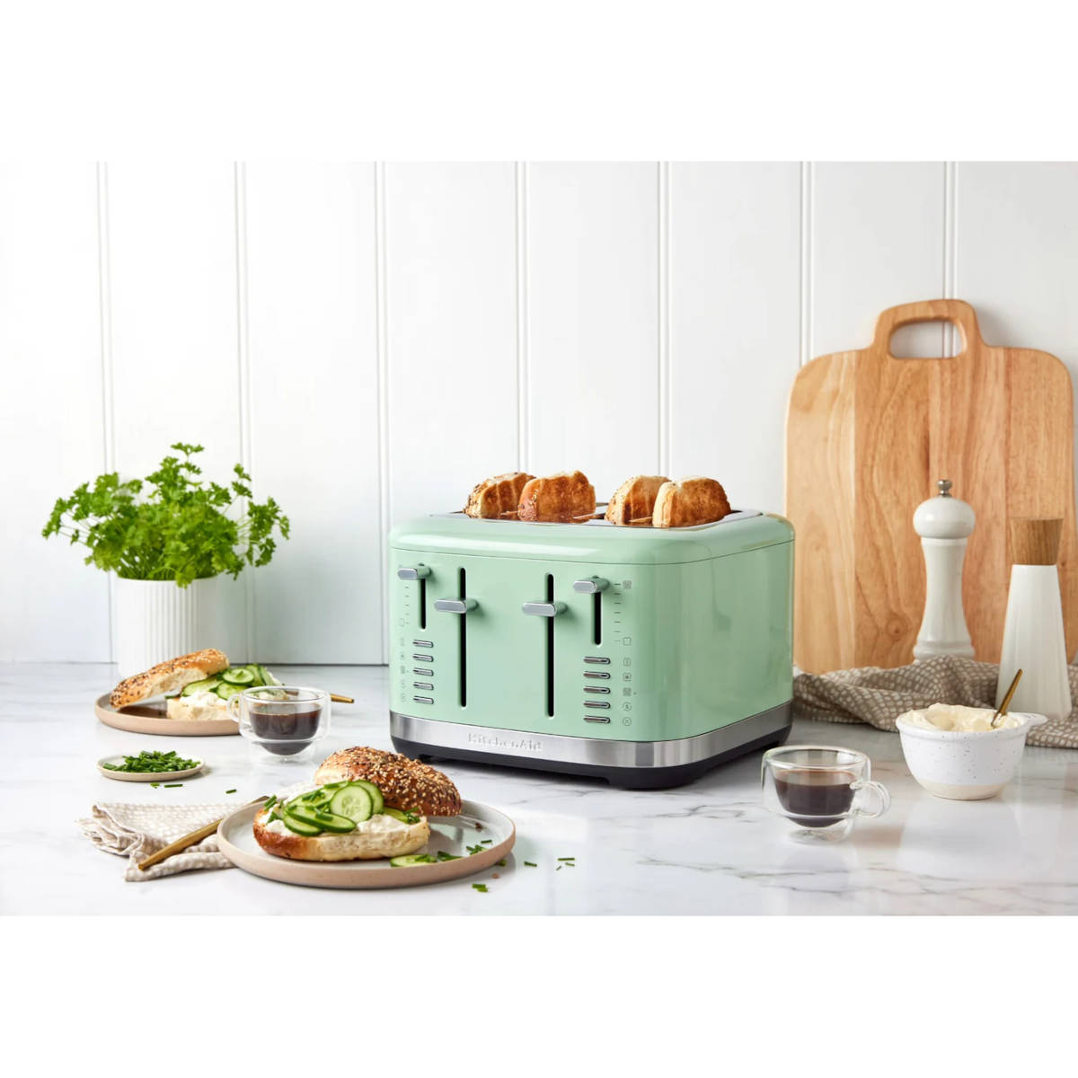 KitchenAid KMT4109 4 Slice Toaster Pistachio | Minimax