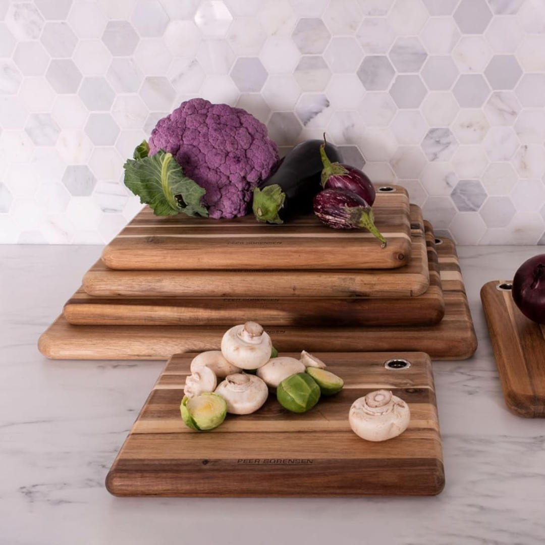 Peer Sorensen acacia cutting board with mushrooms and vegetables, large wooden chopping board for food preparation