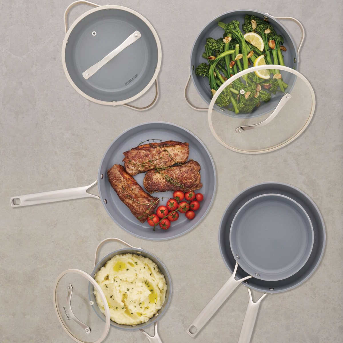 Pyrolux Nexgen saucepan in ivory with glass lid and stainless steel handles