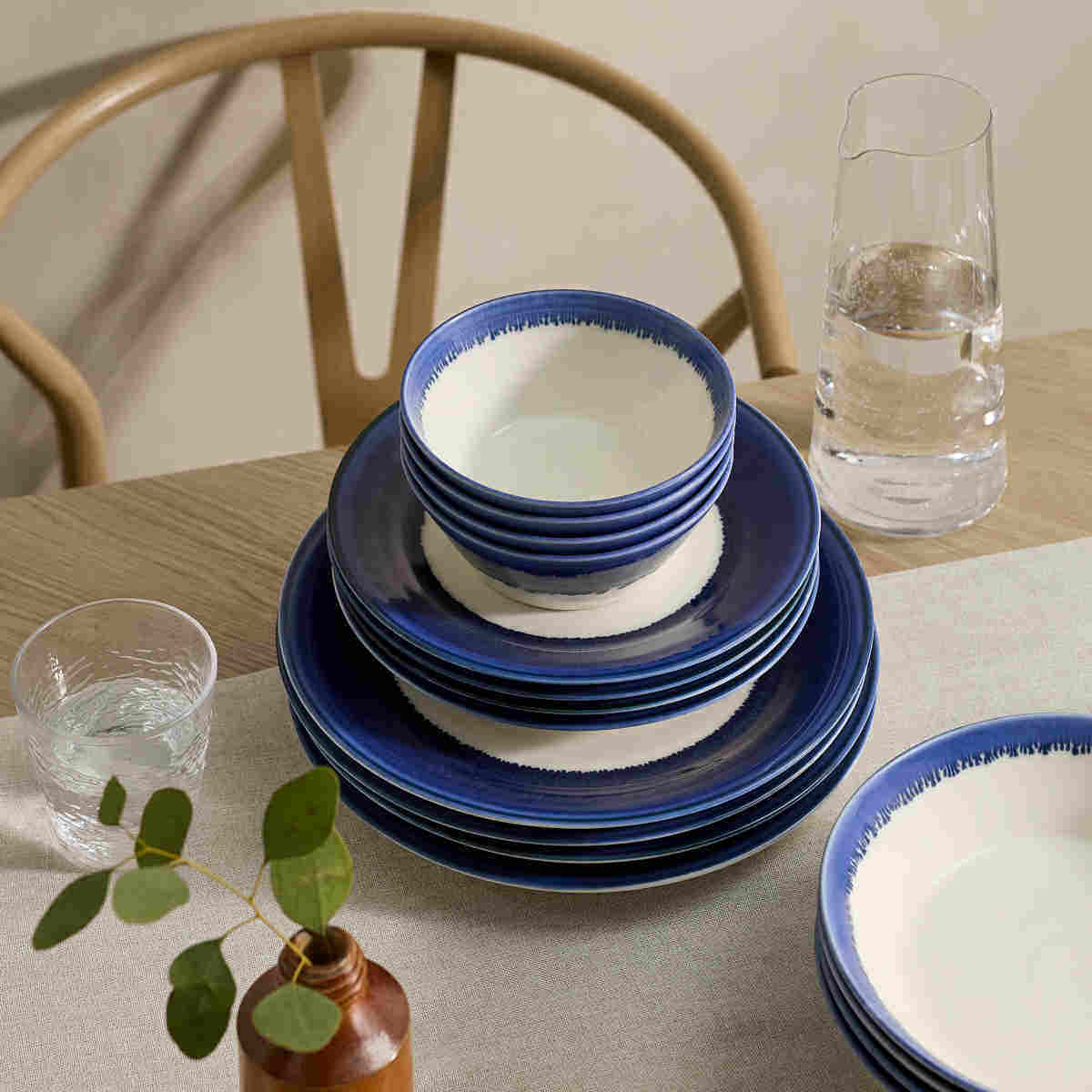 Royal Doulton 1815 Pacific Dinner Set Blue 16 pc | Minimax