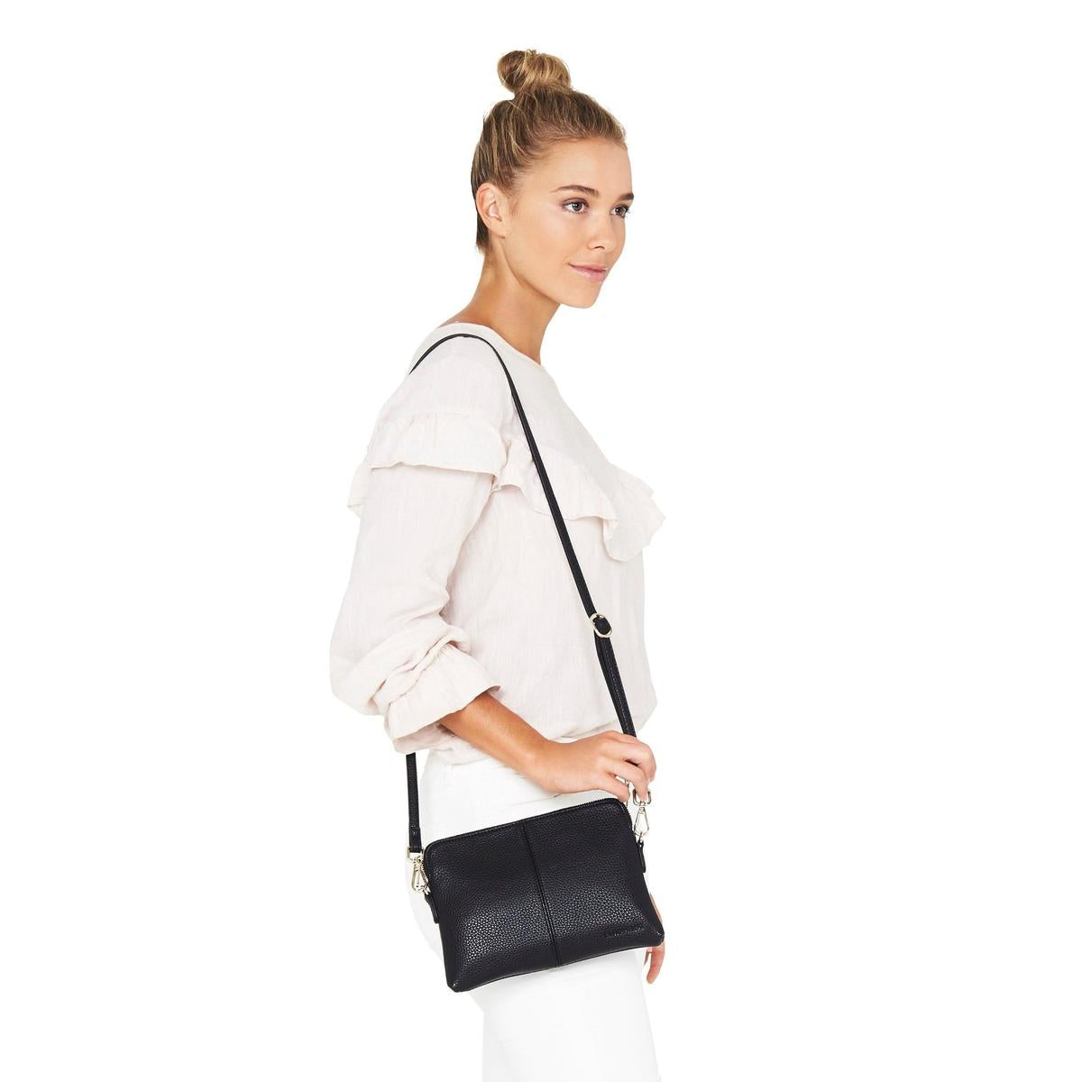 ELMS and KING Bowery Wallet Black Pebble | Minimax - with a woman