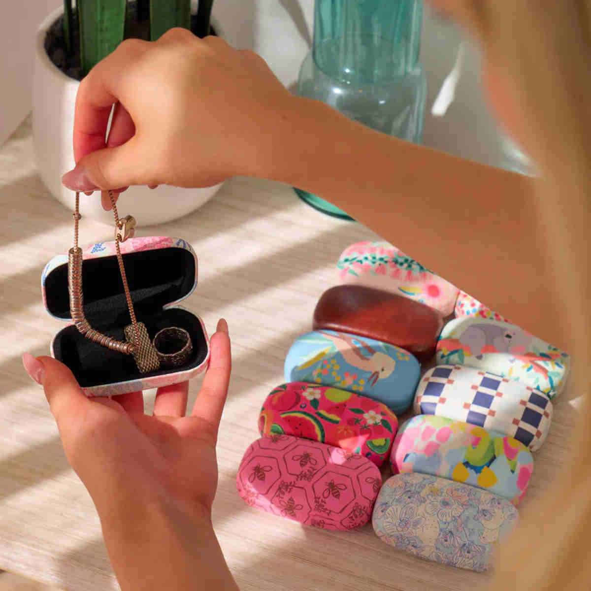 Annabel Trends Celestial Dreams Palm Trio Safe Keeper | Minimax