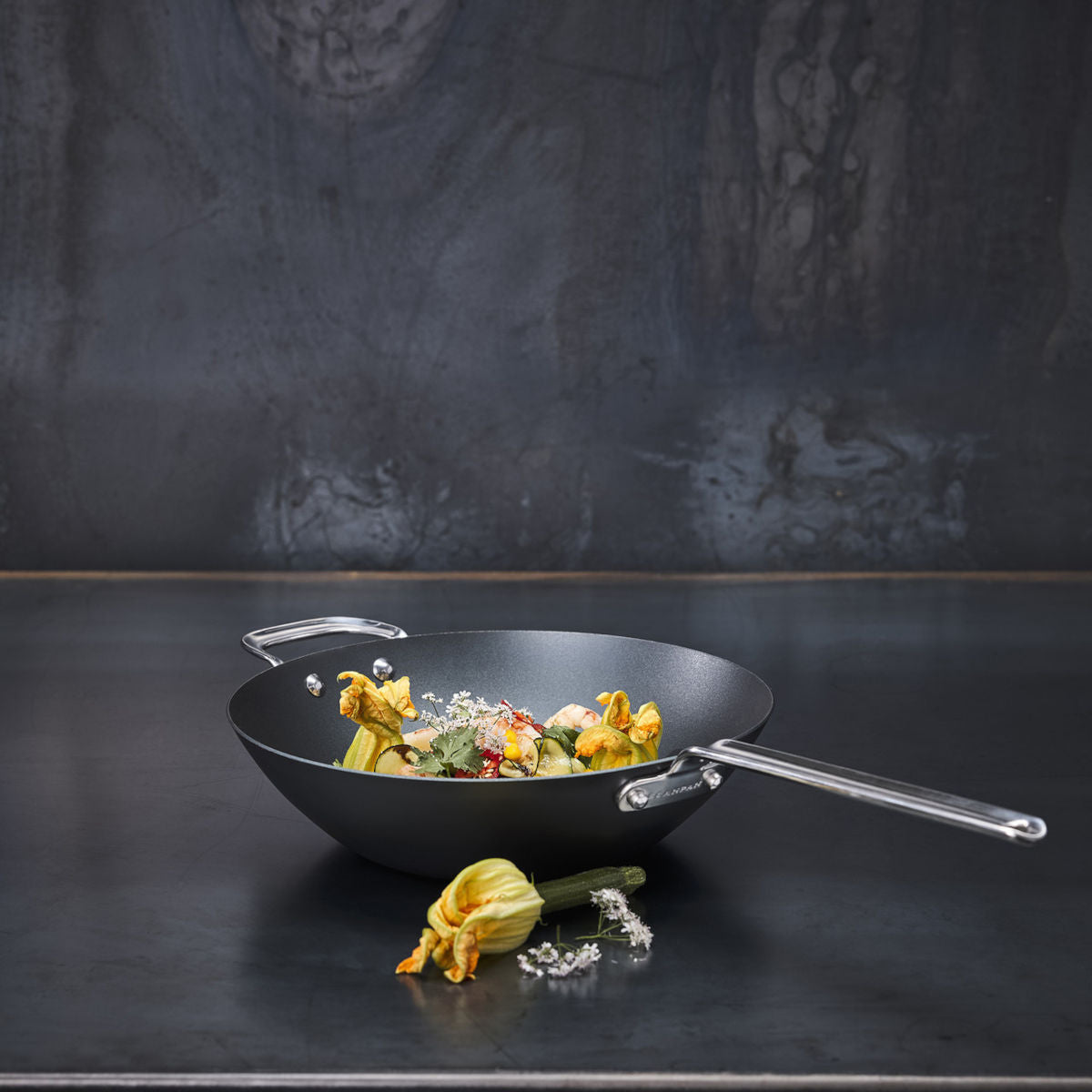 Scanpan Black Iron Wok 30cm | Minimax