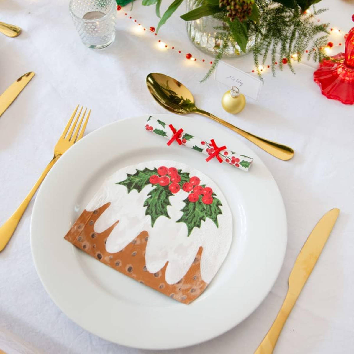 Talking Tables Botanical Holly Mini Saucer Crackers 12.5cm (Set of 8) | Minimax