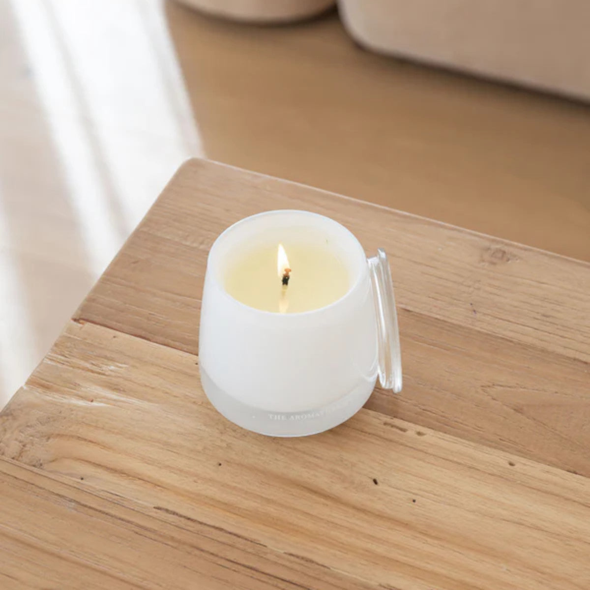 The Aromatherapy Co. Coconut & Water Flower Therapy Candle Unwind 260g | Minimax