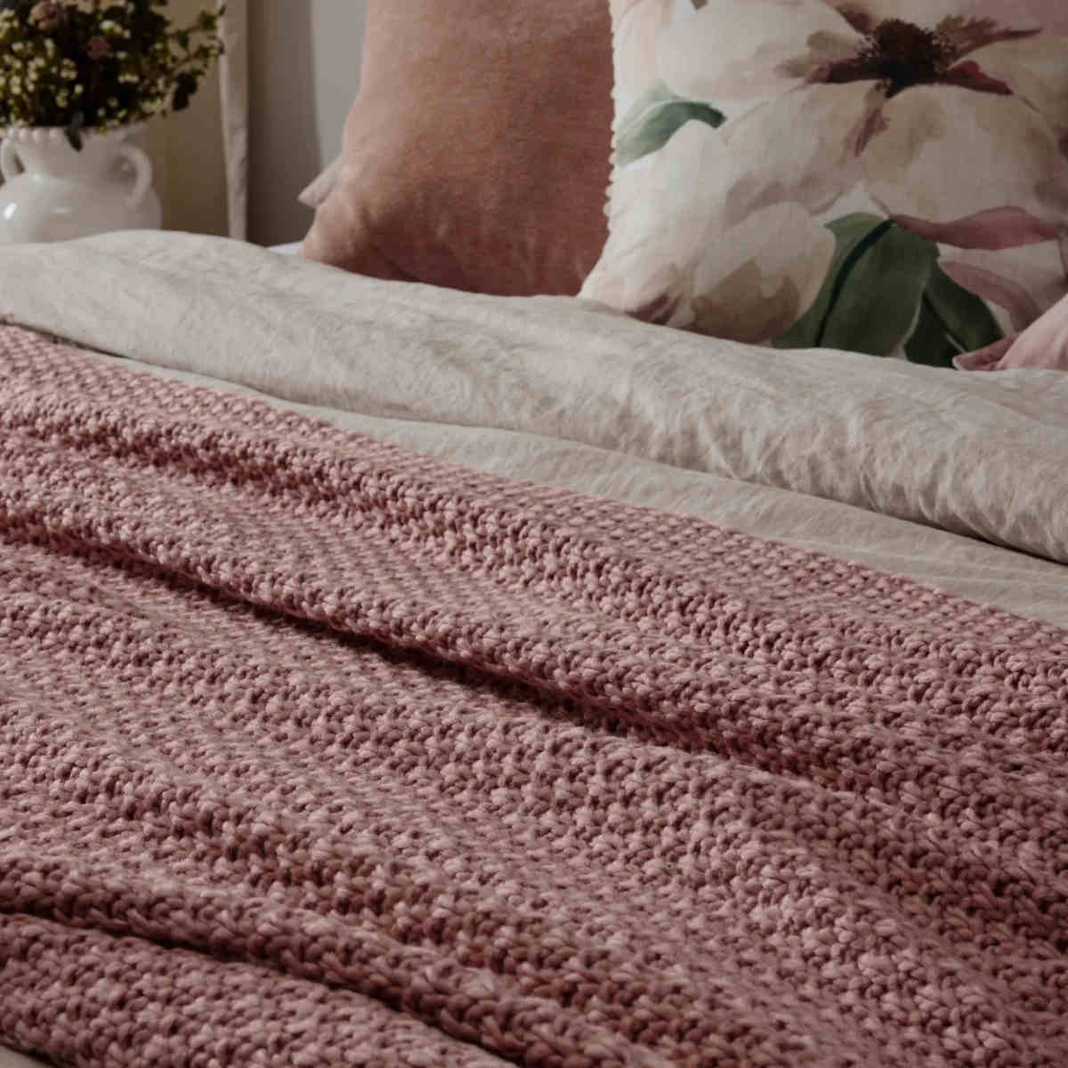 Madras Link Jarah Throw Blush Pink 140x175cm | Minimax
